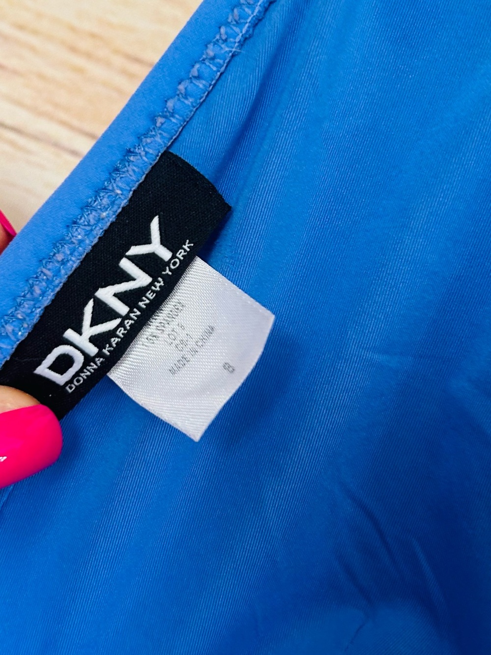 DKNY Women’s Purple Blue V-Neck One Piece Swimsuit Size 8 - Picture 7 of 8